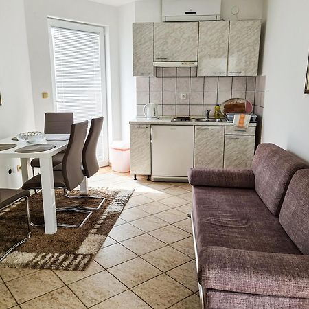 Apartments Benkovic バスカ エクステリア 写真